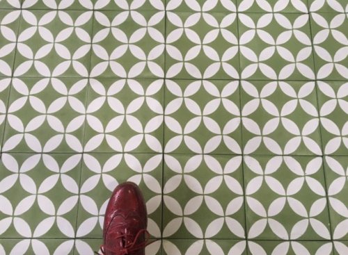 Baldosas Hidráulicas pétalos verde